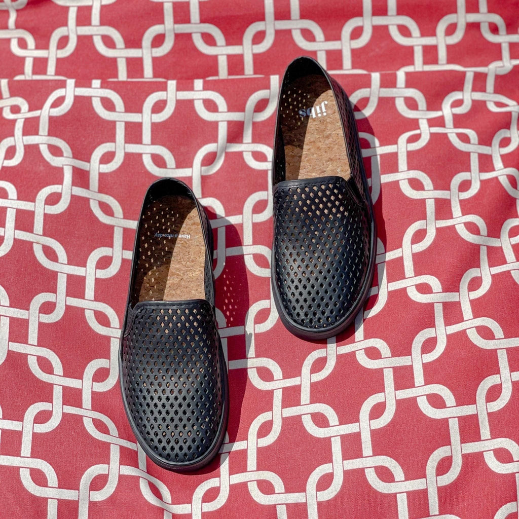 Jibs Classics Jet Black Royale leather slip-on sneaker shoes sustainable Editorial