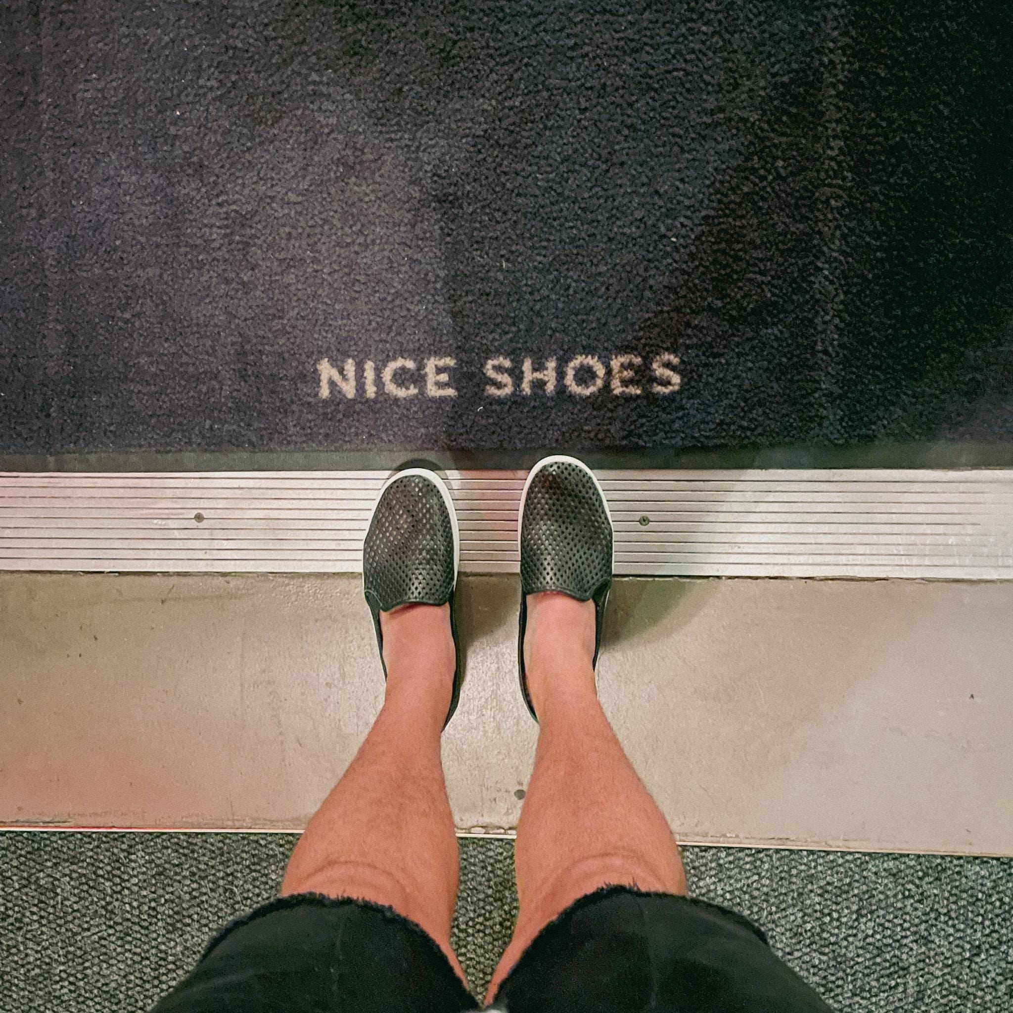 Jibs Classics Jet Black leather slip-on sneaker shoes sustainable Editorial