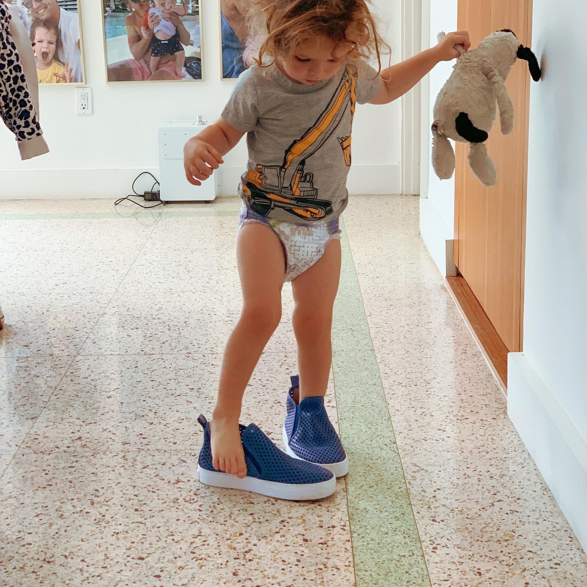 Jibs Mid Rise Galaxy Blue leather slip-on sneaker shoes sustainable Editorial