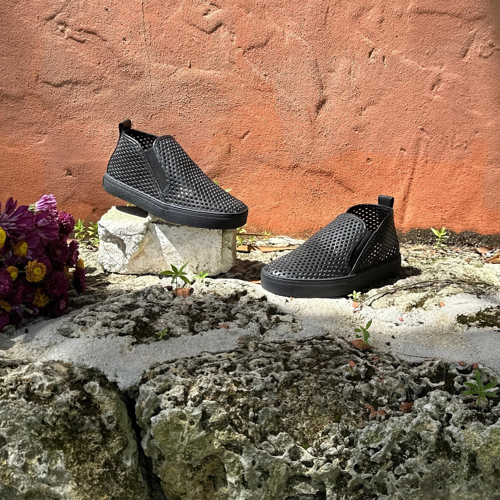 Jibs Mid Rise Jet Black Royale leather slip-on sneaker shoes sustainable Editorial