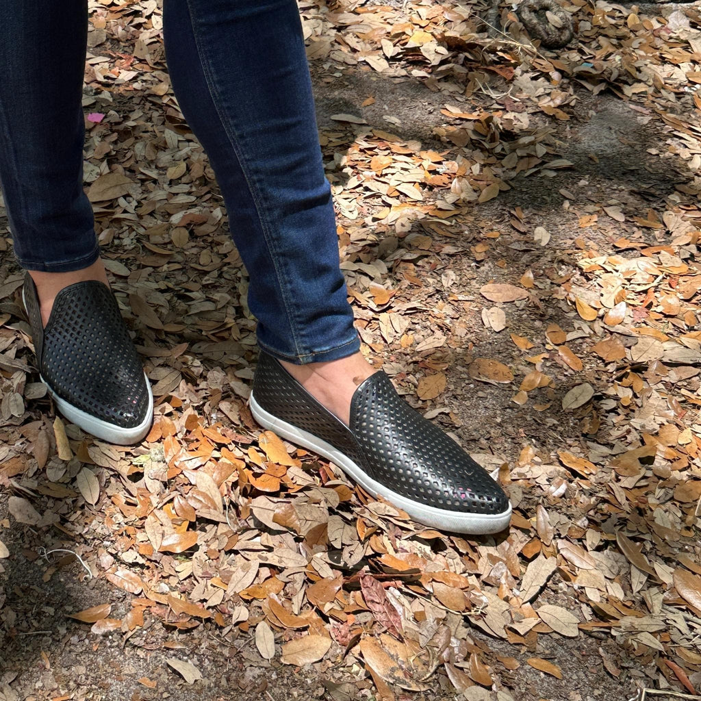 Jibs Slim Jet Black leather slip-on sneaker flat shoes sustainable Editorial